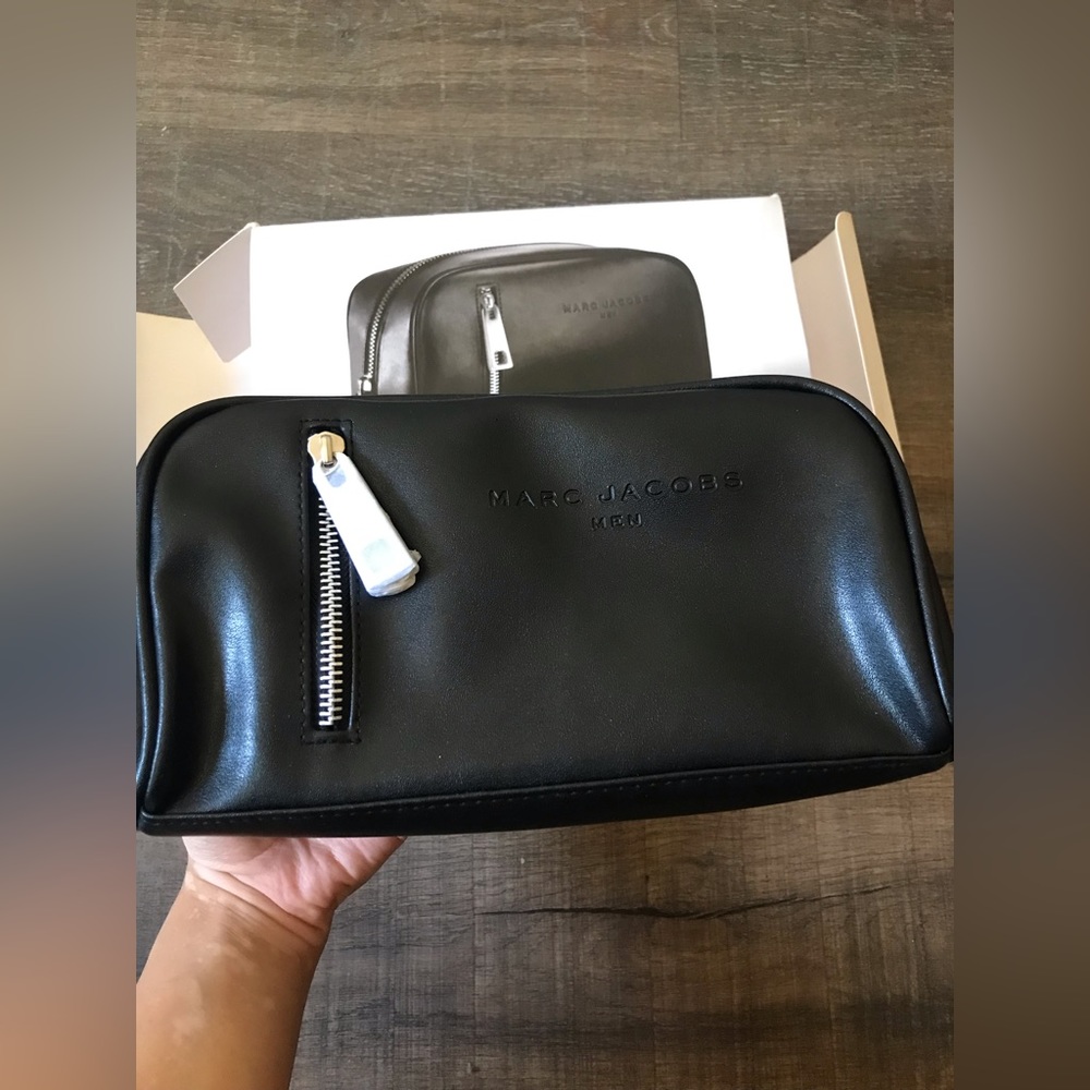 MARC JACOBS MAN BAG